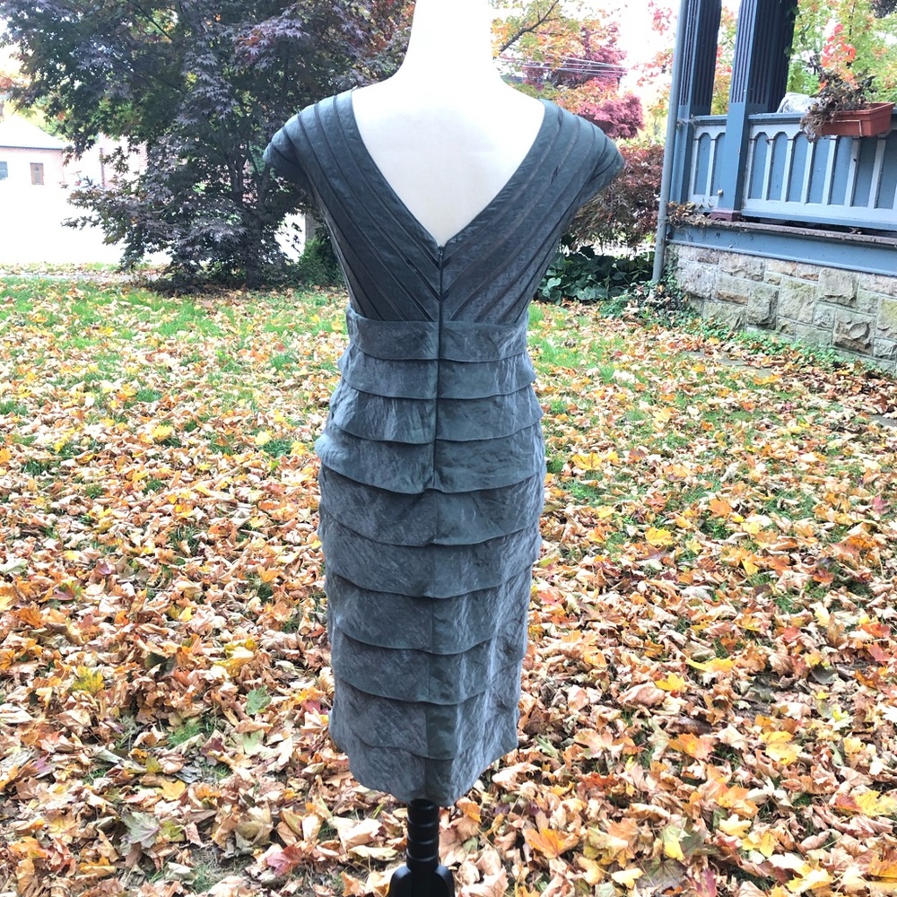 ‼️WEEKEND SALE‼️ Caché☀️Olive green shimmery dress - Picture 7 of 11